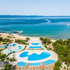 Resort Zaton, Nin